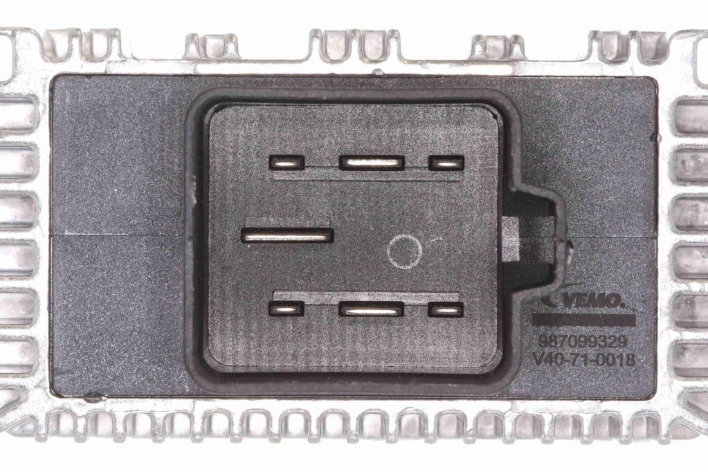 Appareil de commande, temps de préchauffage VEMO ref. V40-71-0018