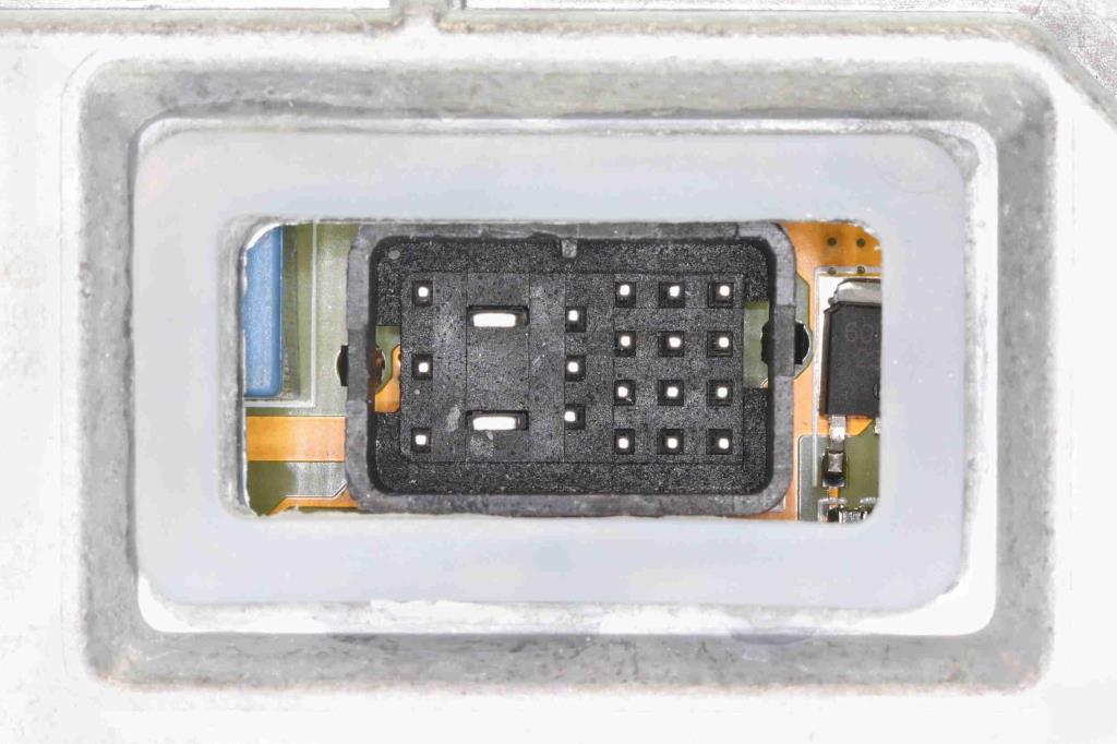 Appareil de commande, système d'éclairage VEMO ref. V40-73-0093