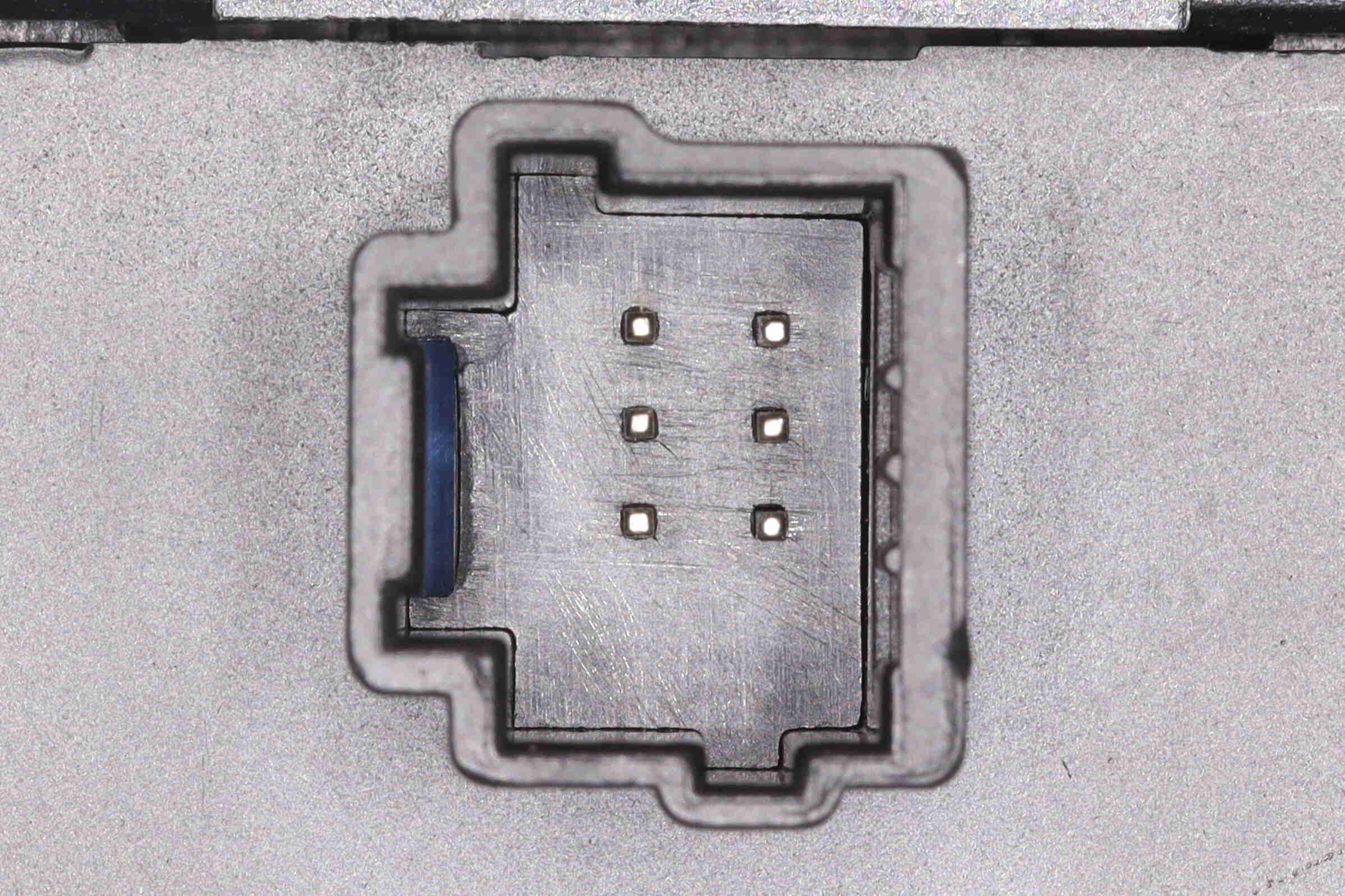 Interrupteur de signal de détresse VEMO ref. V46-73-0113