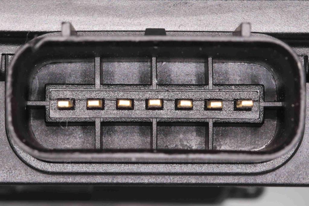 Serrure de porte VEMO ref. V53-77-0003