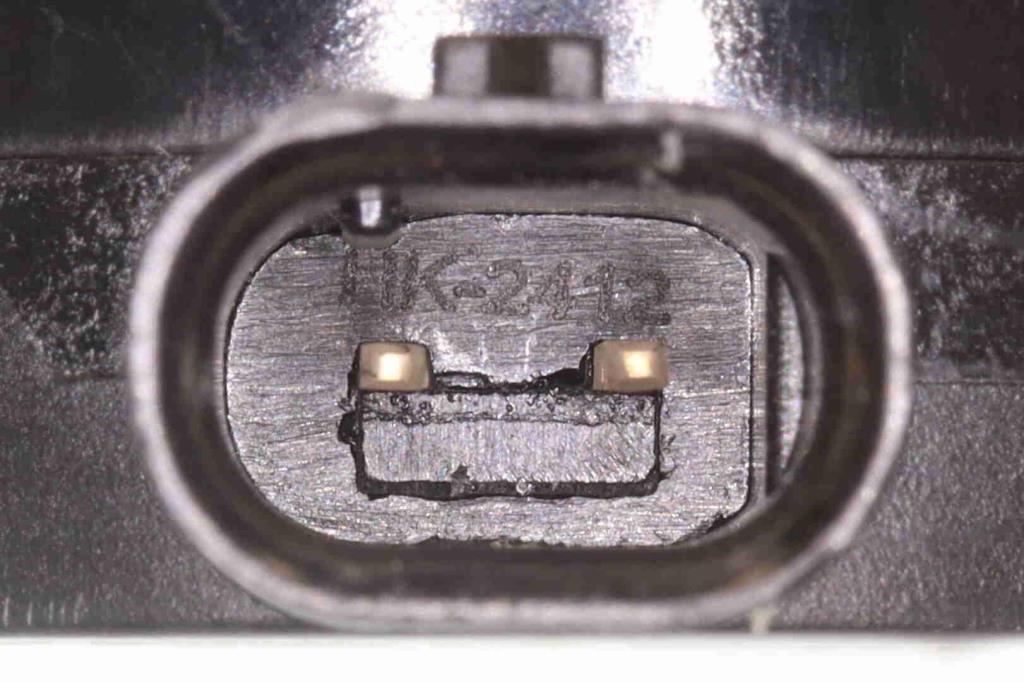 Pompe à eau additionnelle (Pompe à eau secondaire) VEMO V95-16-0006