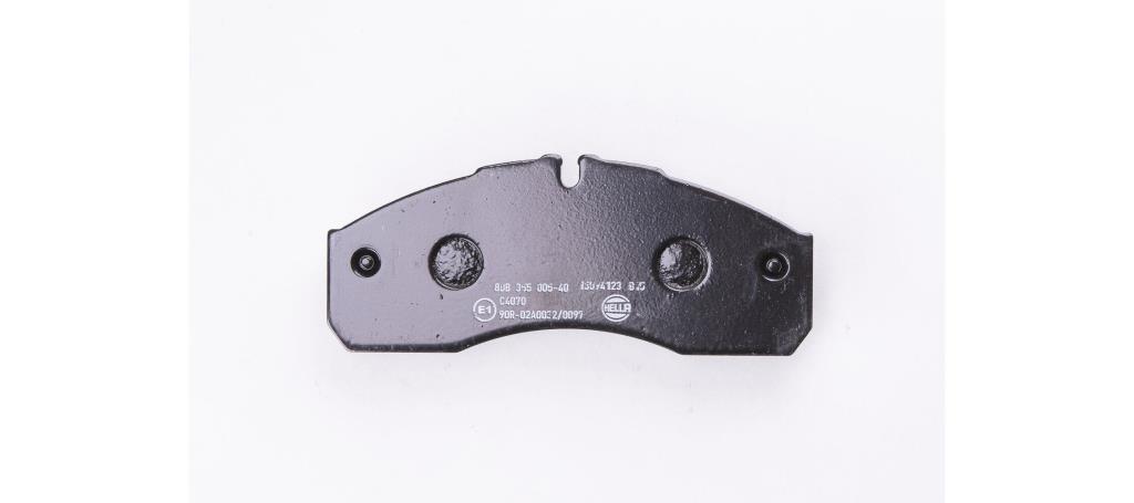 Jeu de 4 plaquettes de frein HELLA ref. 8DB 355 005-401