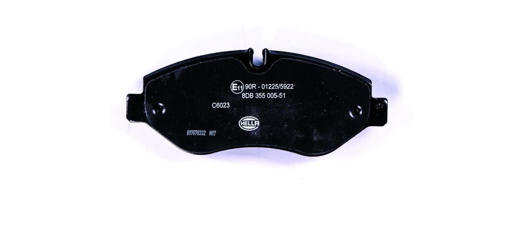Jeu de 4 plaquettes de frein HELLA ref. 8DB 355 005-511