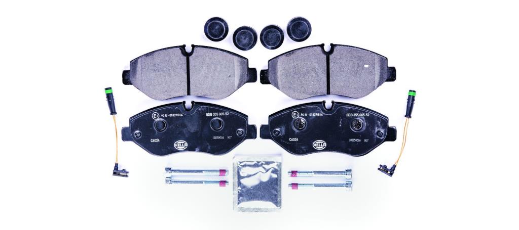 Jeu de 4 plaquettes de frein HELLA ref. 8DB 355 005-521