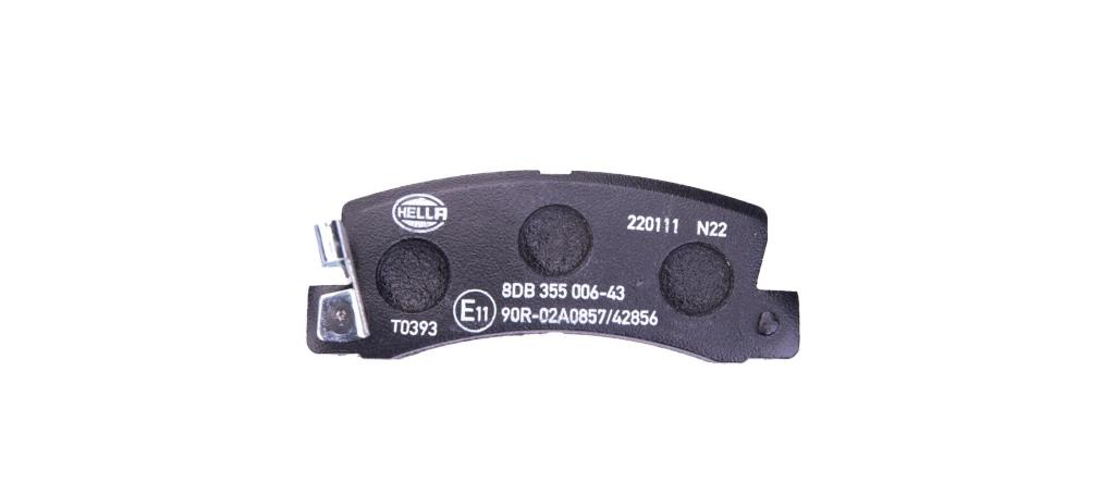 Jeu de 4 plaquettes de frein HELLA 8DB 355 006-431