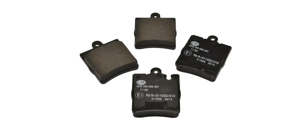 Jeu de 4 plaquettes de frein HELLA ref. 8DB 355 008-451