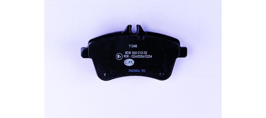 Jeu de 4 plaquettes de frein HELLA ref. 8DB 355 010-331