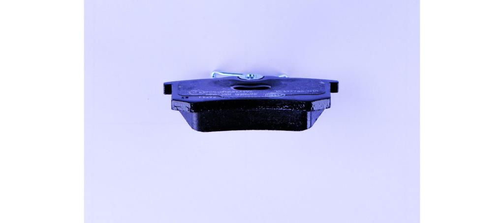 Jeu de 4 plaquettes de frein HELLA ref. 8DB 355 010-781