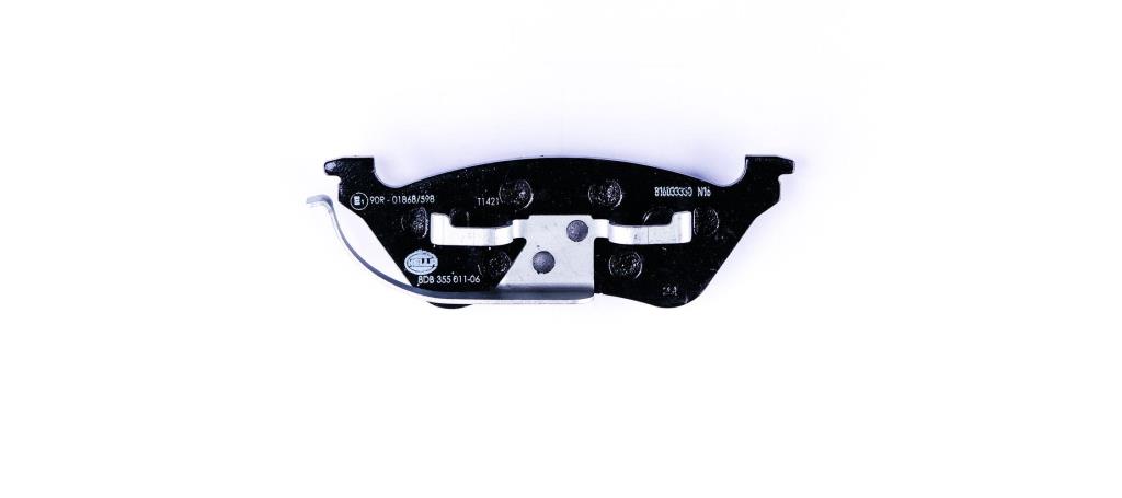 Jeu de 4 plaquettes de frein HELLA ref. 8DB 355 011-061