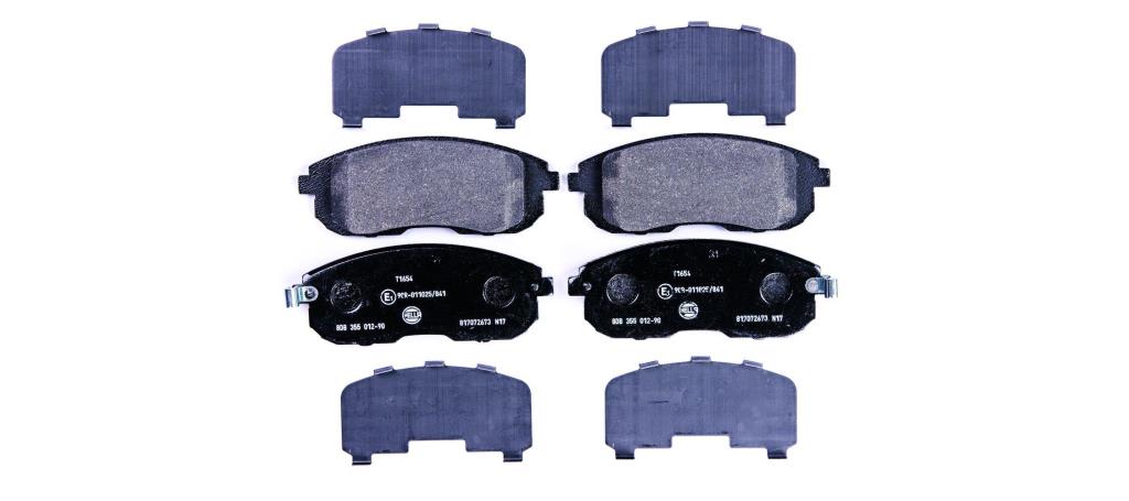 Jeu de 4 plaquettes de frein HELLA 8DB 355 012-901