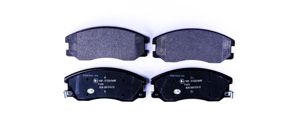 Jeu de 4 plaquettes de frein HELLA ref. 8DB 355 013-121