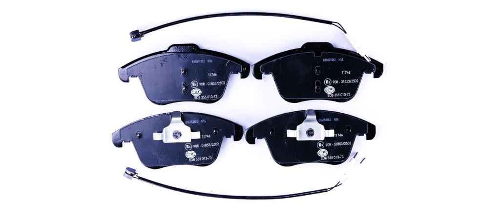 Jeu de 4 plaquettes de frein HELLA ref. 8DB 355 013-731