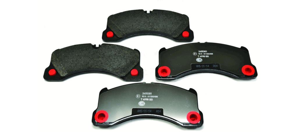 Jeu de 4 plaquettes de frein HELLA ref. 8DB 355 014-151