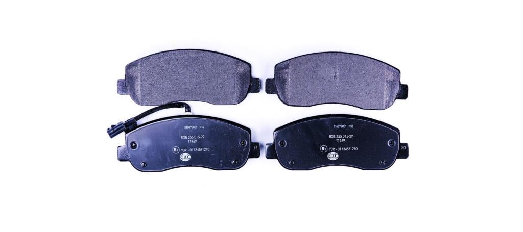 Jeu de 4 plaquettes de frein HELLA ref. 8DB 355 015-291
