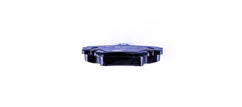 Jeu de 4 plaquettes de frein HELLA ref. 8DB 355 018-131