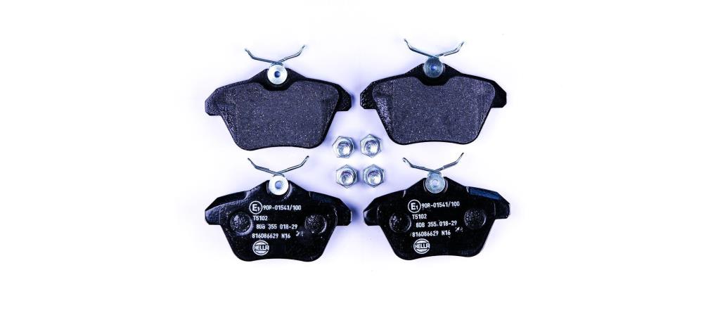 Jeu de 4 plaquettes de frein HELLA ref. 8DB 355 018-291