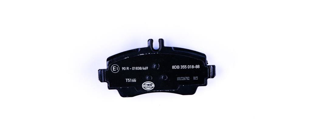 Jeu de 4 plaquettes de frein HELLA ref. 8DB 355 018-881