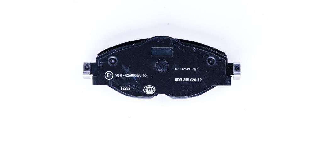 Jeu de 4 plaquettes de frein HELLA ref. 8DB 355 020-191