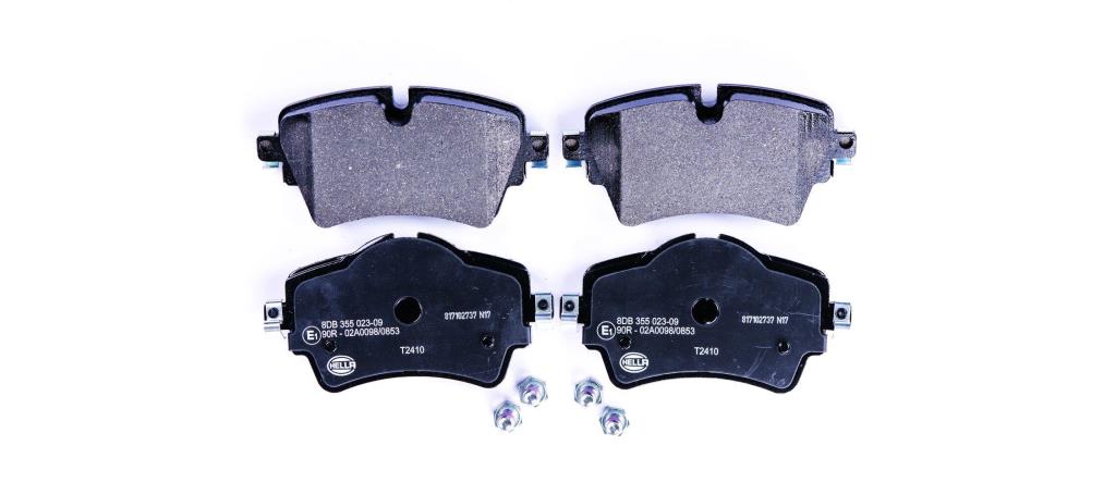 Jeu de 4 plaquettes de frein HELLA 8DB 355 023-091