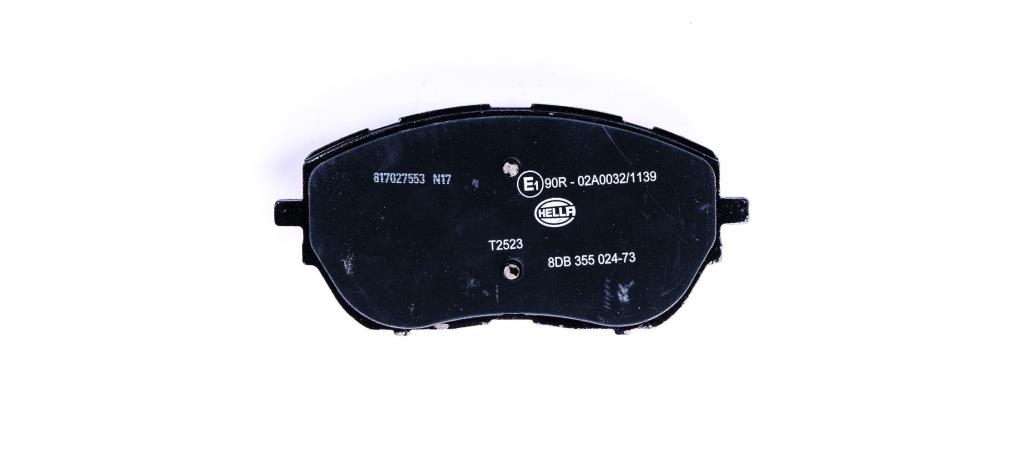 Jeu de 4 plaquettes de frein HELLA ref. 8DB 355 024-731