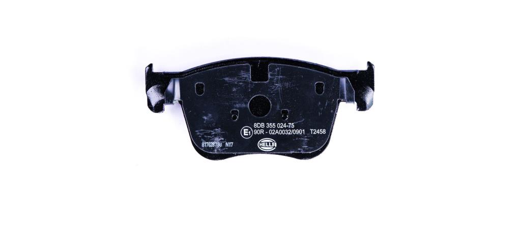 Jeu de 4 plaquettes de frein HELLA ref. 8DB 355 024-751