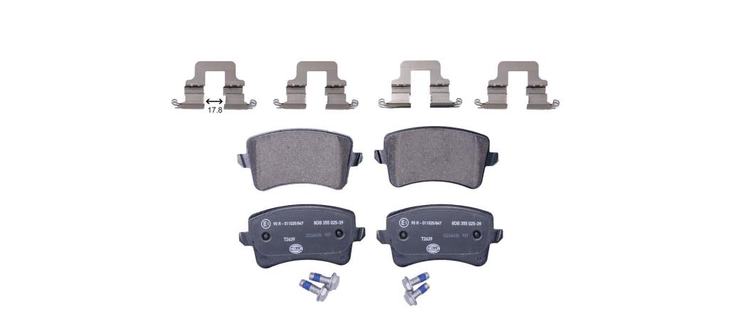 Jeu de 4 plaquettes de frein HELLA 8DB 355 025-391