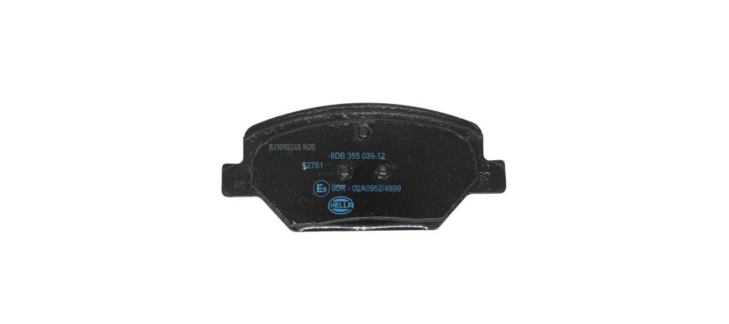 Jeu de 4 plaquettes de frein HELLA 8DB 355 039-121