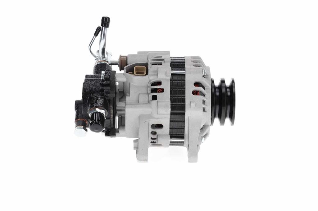 Alternateur HELLA ref. 8EL 011 711-181