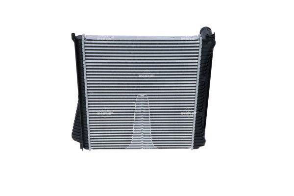 Radiador de admisión, intercooler NRF B.V. ref. 30913