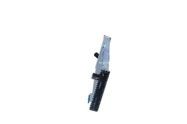 Radiador, refrigeración del motor NRF B.V. ref. 58701