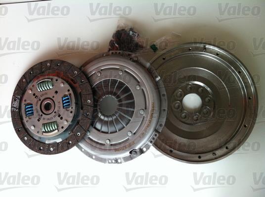 Kit de embrague + Volante motor VALEO ref. 835022