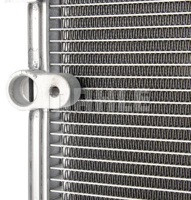 Condenseur, climatisation (Radiateur de climatisation) MAHLE Aftermarket ref. AC 831 000P