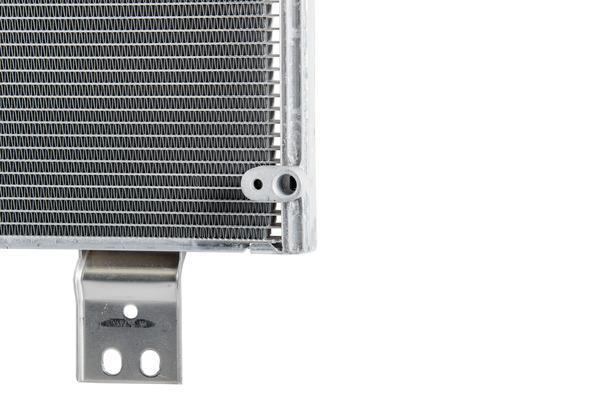 Condenseur, climatisation (Radiateur de climatisation) MAHLE Aftermarket ref. AC 824 000P