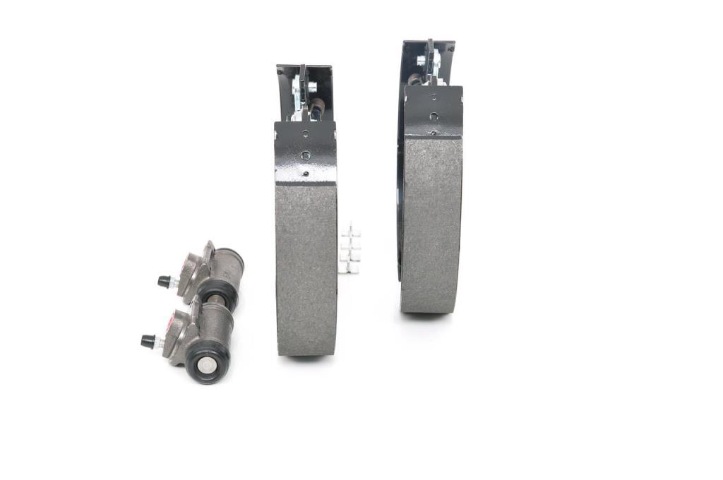 Kit de freins à tambours (Kit de frein arrière) BOSCH ref. 0 204 114 062