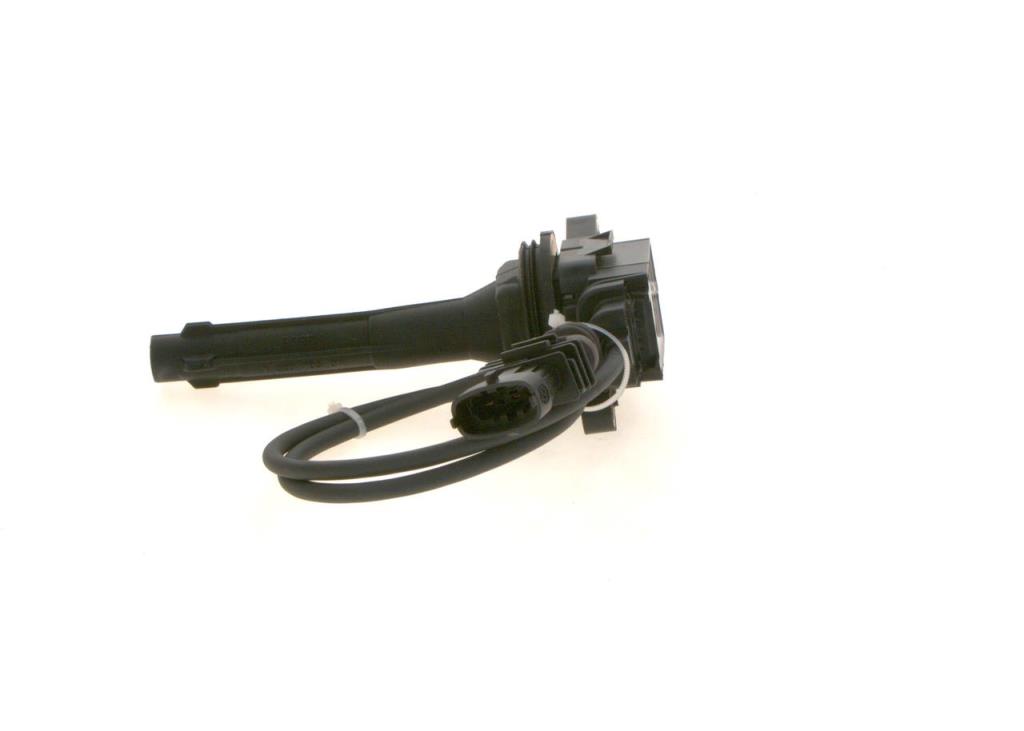 Bobine d'allumage BOSCH 0 221 604 018