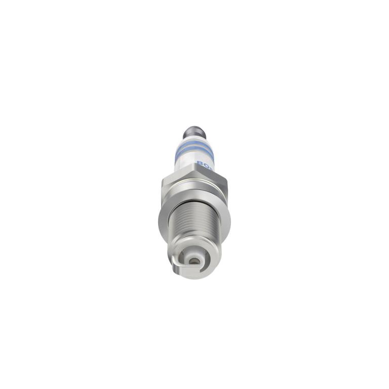 Jeu de 4 bougies d'allumage BOSCH ref. 0 242 135 801