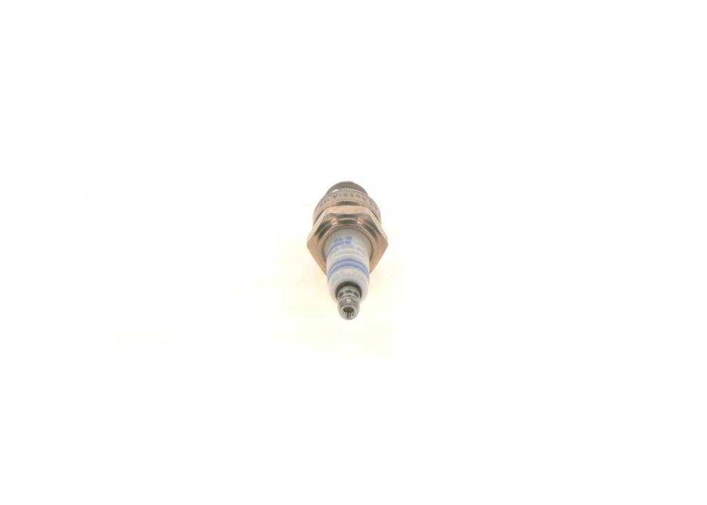 Jeu de 4 bougies d'allumage BOSCH ref. 0 242 235 900