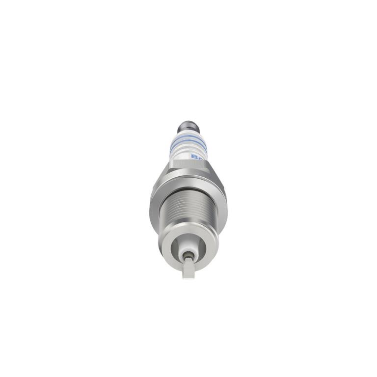 Jeu de 4 bougies d'allumage BOSCH ref. 0 242 230 806