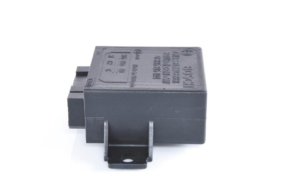 Relé BOSCH 0 335 215 144