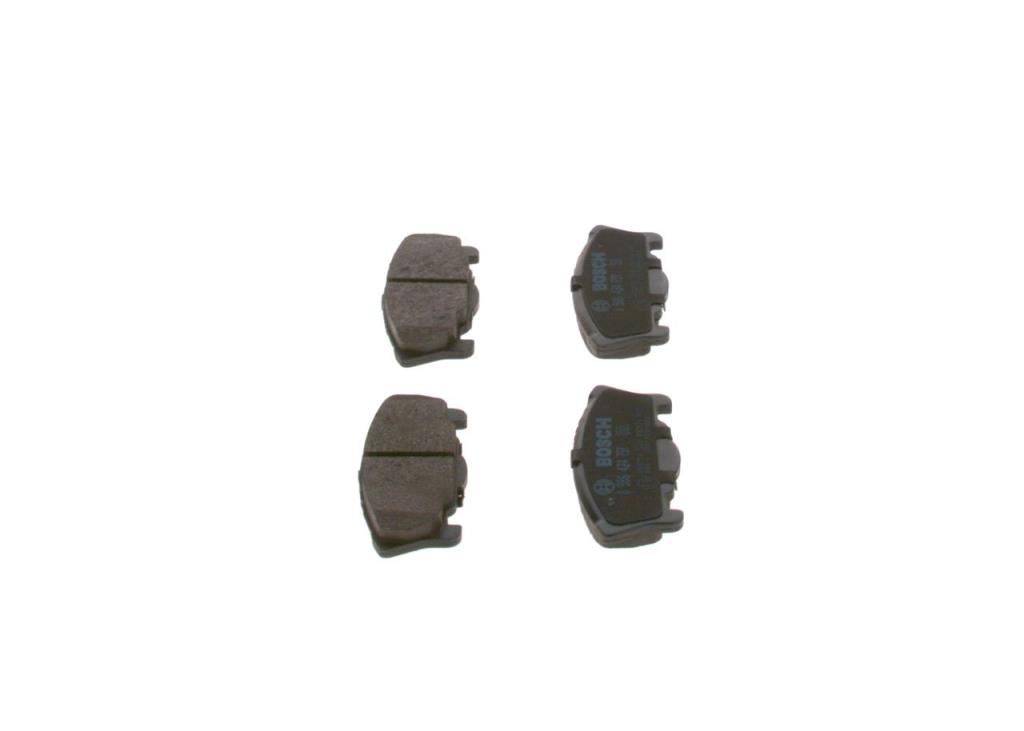 Jeu de 4 plaquettes de frein BOSCH ref. 0 986 424 737