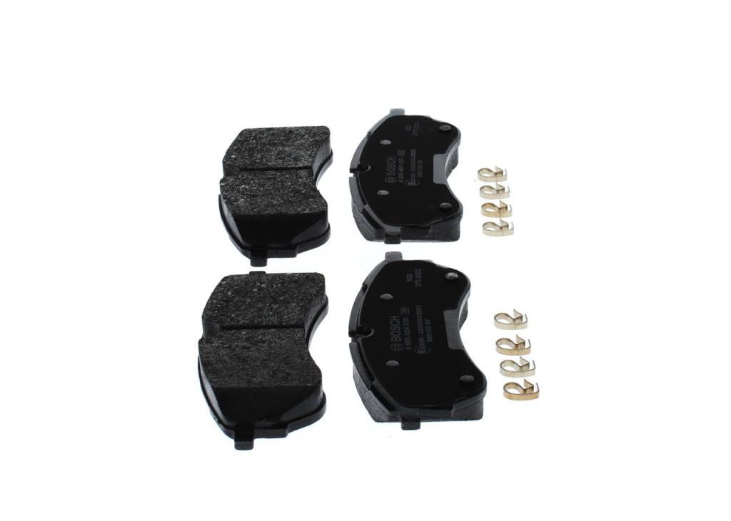 Jeu de 4 plaquettes de frein BOSCH ref. 0 986 424 929