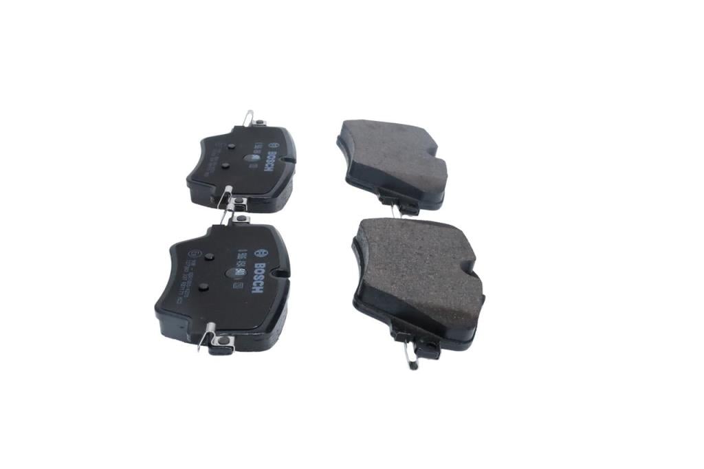 Jeu de 4 plaquettes de frein BOSCH ref. 0 986 494 940