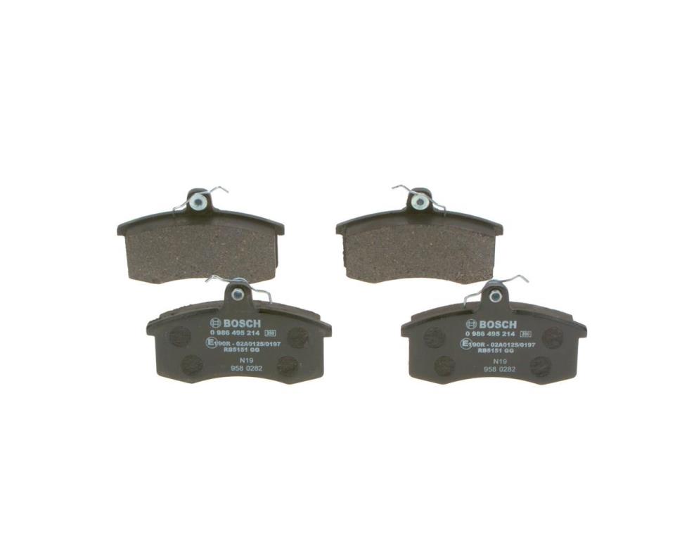 Jeu de 4 plaquettes de frein BOSCH ref. 0 986 495 214