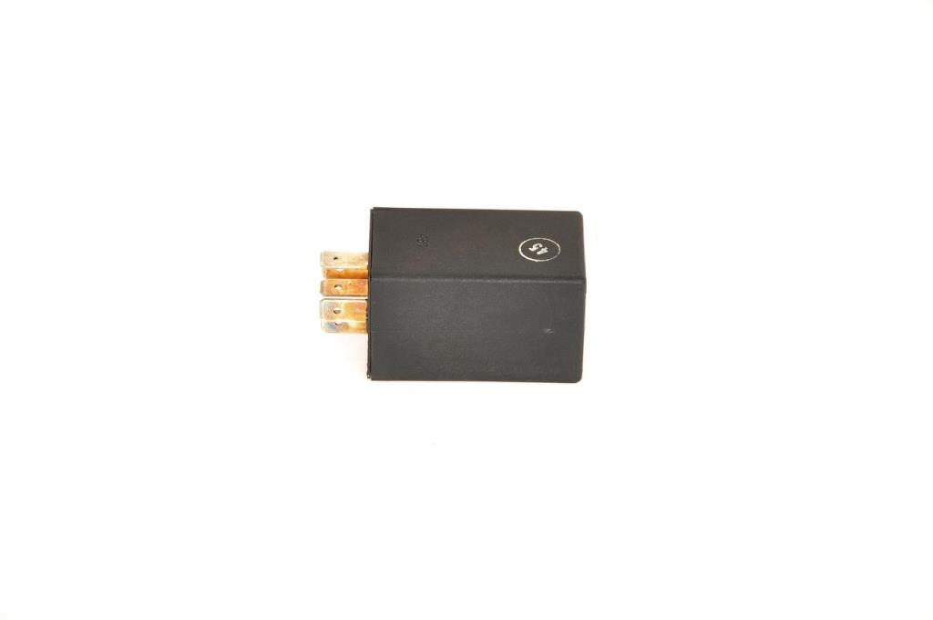 Tomada de conecção eléctrica para reboque BOSCH ref. 1 397 328 015