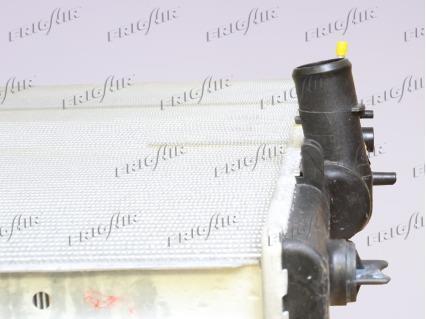 Radiateur moteur (Radiateur de refroidissement) Frig Air S.p.A. 0121.3071