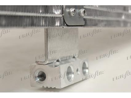 Condenseur, climatisation (Radiateur de climatisation) Frig Air S.p.A. ref. 0806.2085