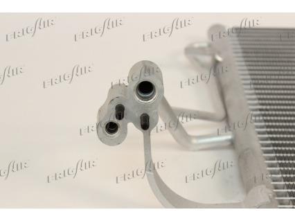Condenseur, climatisation (Radiateur de climatisation) Frig Air S.p.A. ref. 0828.3048