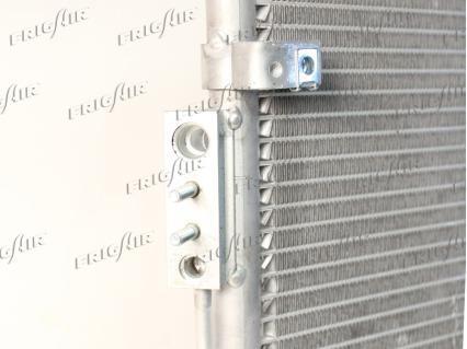 Condenseur, climatisation (Radiateur de climatisation) Frig Air S.p.A. ref. 0833.3045