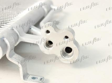 Condenseur, climatisation (Radiateur de climatisation) Frig Air S.p.A. ref. 0833.3046