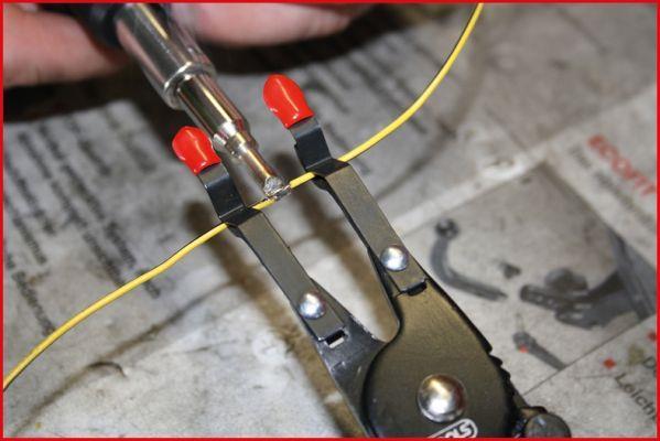 Pince de maintien fils à souder KS TOOLS ref. 115.1052
